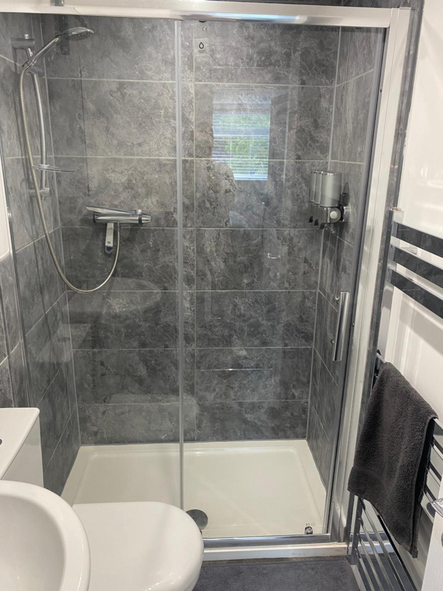 Modern 1 Bed Apartment With Car Parking Bitton Zewnętrze zdjęcie